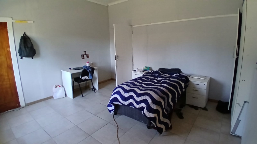 5 Bedroom Property for Sale in Park West Free State